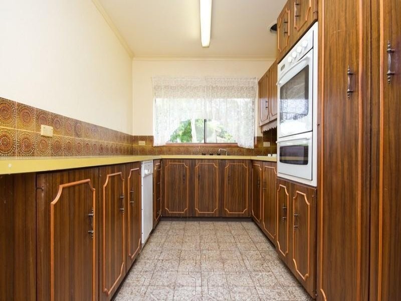 1 Derwent Terrace, Valley View SA 5093