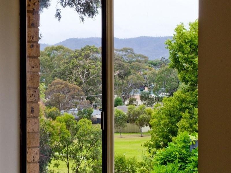1 Derwent Terrace, Valley View SA 5093