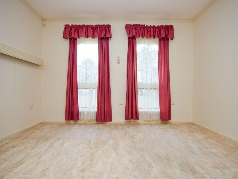 1 Derwent Terrace, Valley View SA 5093