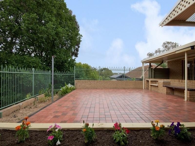 1 Derwent Terrace, Valley View SA 5093