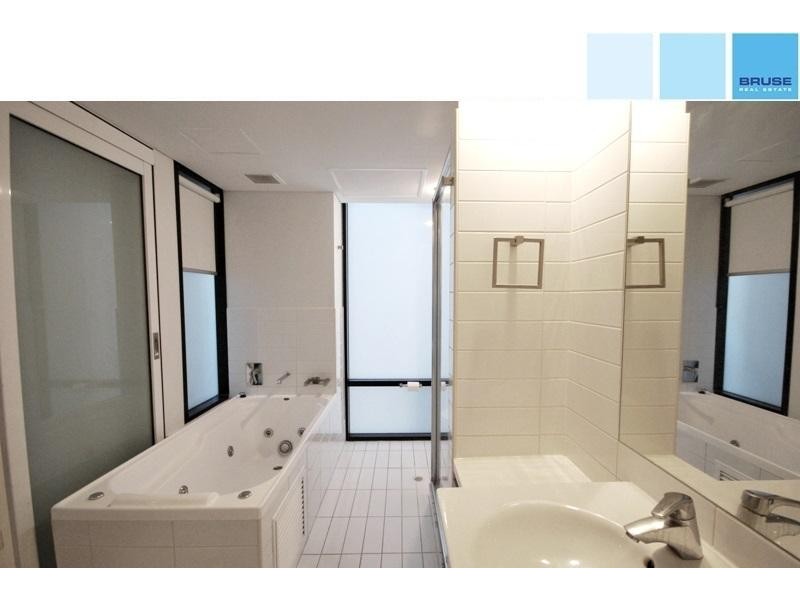 1207/102 – 105 North Terrace, Adelaide SA 5000