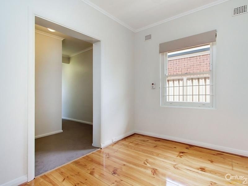 9 Inverell Avenue, North Plympton SA 5037