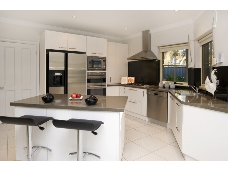 31 River Street, St Peters SA 5069