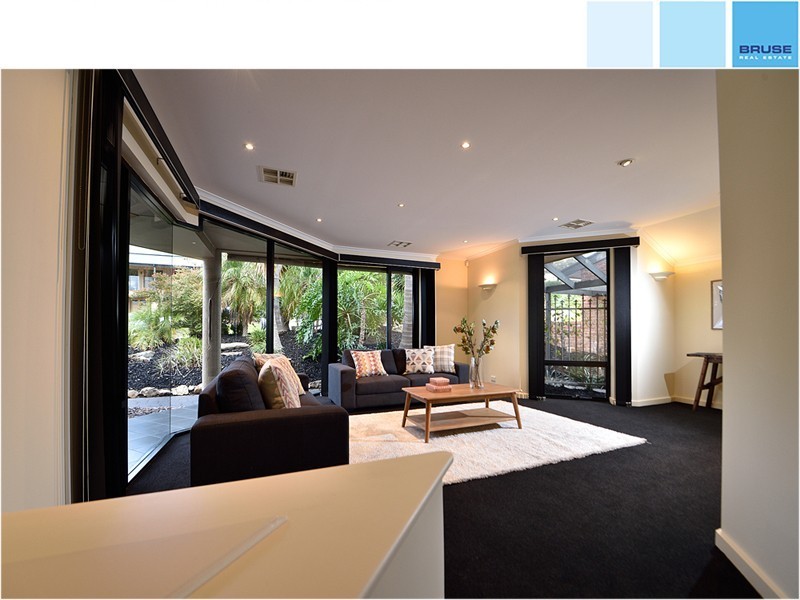 4 Riviera Court, Pasadena SA 5042