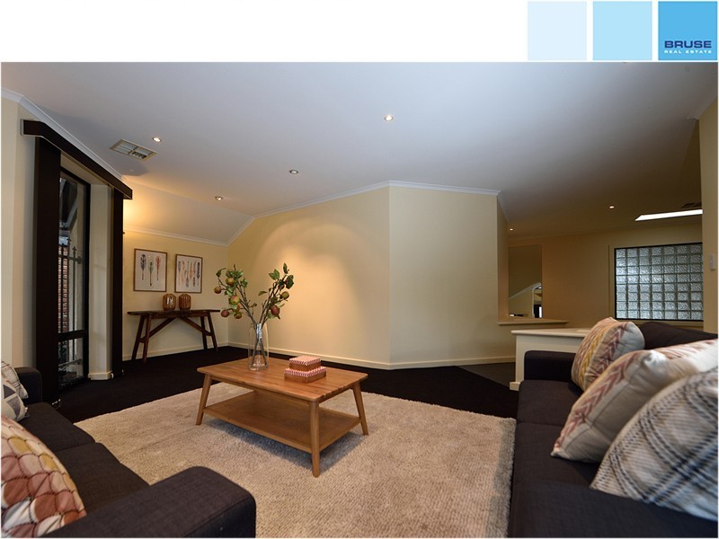 4 Riviera Court, Pasadena SA 5042