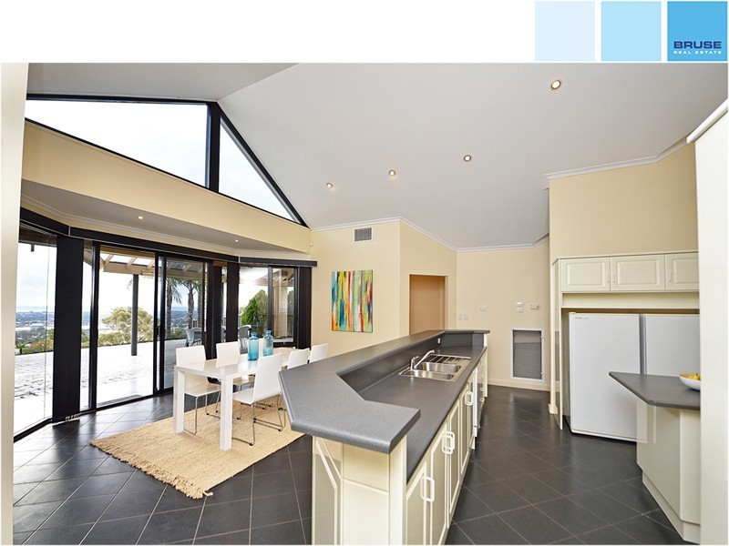 4 Riviera Court, Pasadena SA 5042