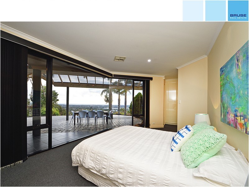 4 Riviera Court, Pasadena SA 5042