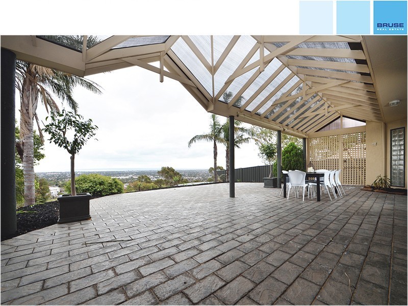 4 Riviera Court, Pasadena SA 5042