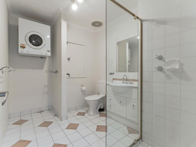 23/3 Broadway, Glenelg South SA 5045