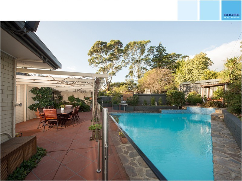 2 Hillside Street, Greenhill SA 5140