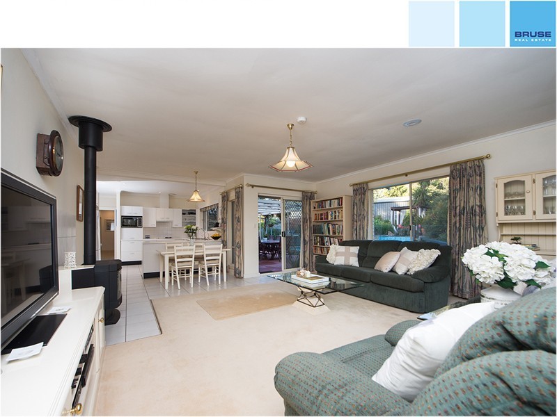 2 Hillside Street, Greenhill SA 5140