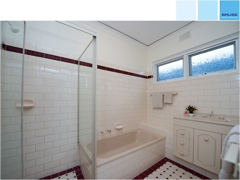 2 Hillside Street, Greenhill SA 5140