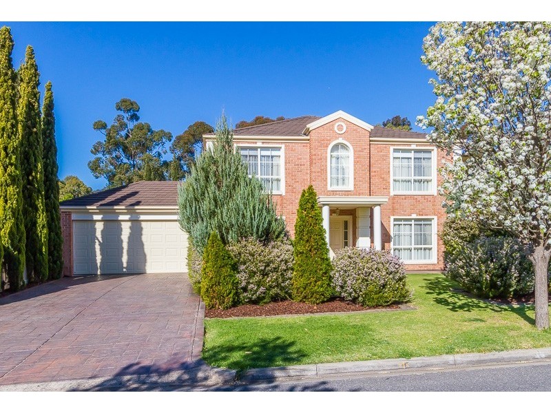 27 Gleeson Crescent, Rostrevor SA 5073