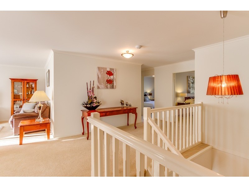 27 Gleeson Crescent, Rostrevor SA 5073