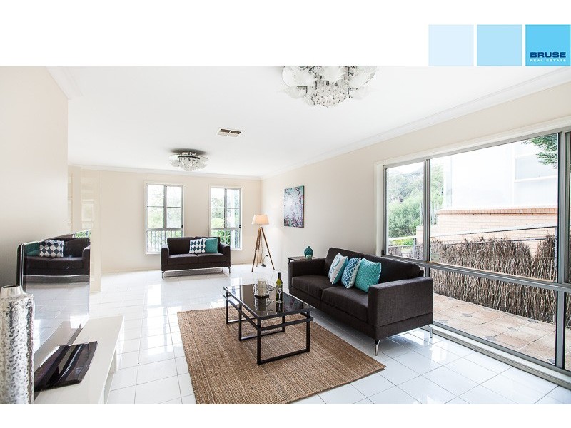 2 Glengarry Drive, Woodforde SA 5072