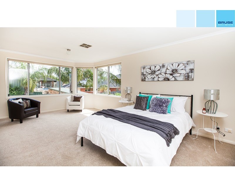 2 Glengarry Drive, Woodforde SA 5072