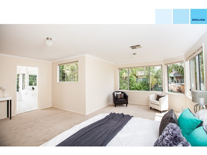 2 Glengarry Drive, Woodforde SA 5072