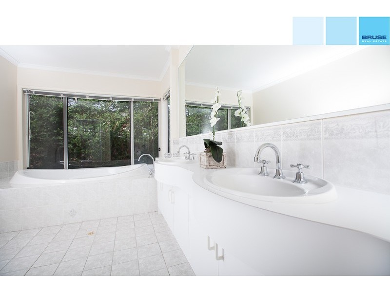2 Glengarry Drive, Woodforde SA 5072