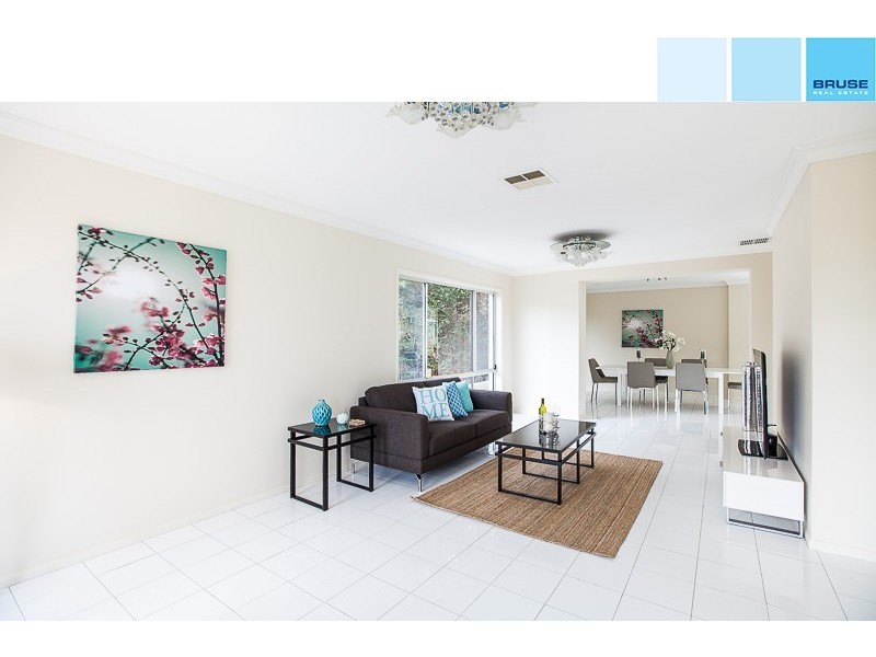 2 Glengarry Drive, Woodforde SA 5072
