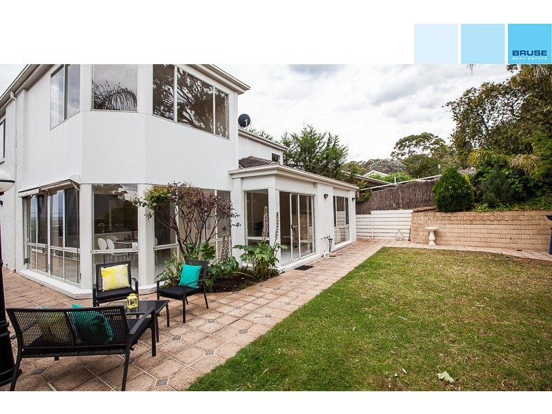 2 Glengarry Drive, Woodforde SA 5072