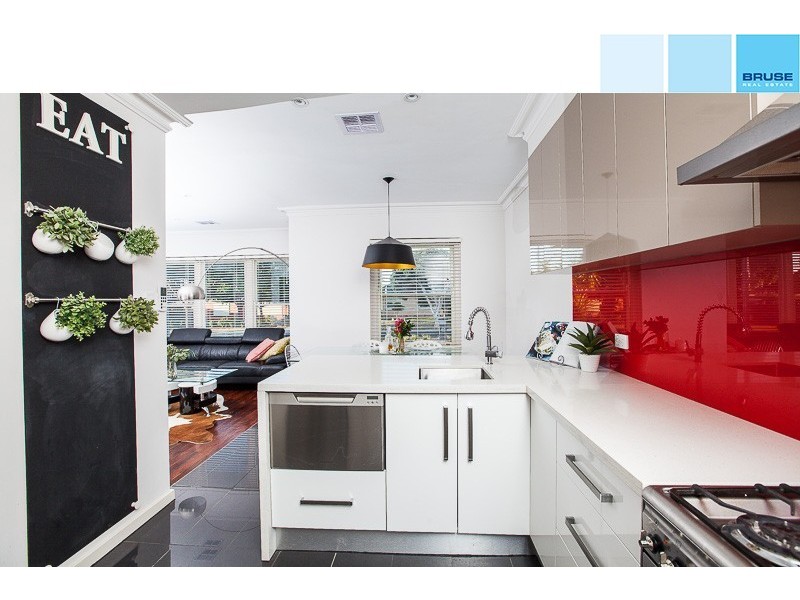 2 Wood Road, Paradise SA 5075