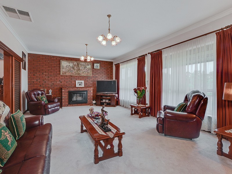 2 Rosebud Grove, Dernancourt SA 5075