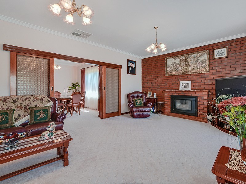 2 Rosebud Grove, Dernancourt SA 5075