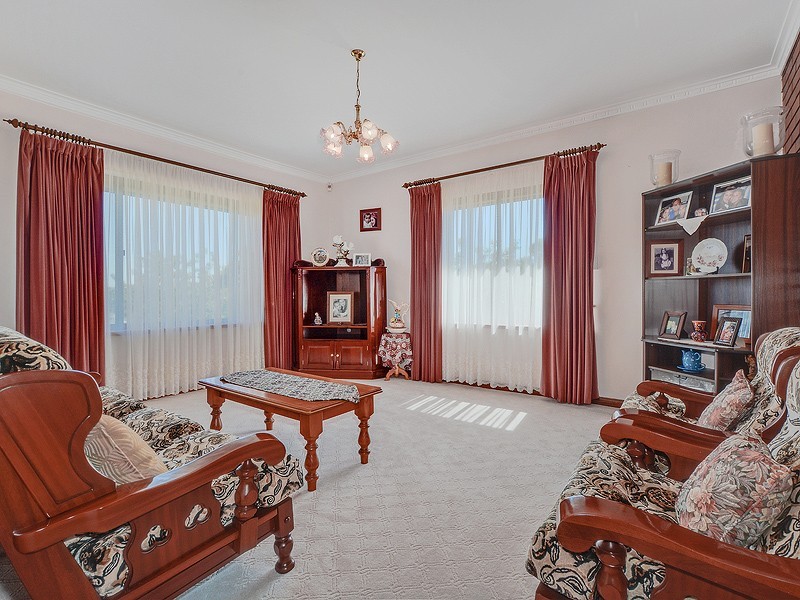2 Rosebud Grove, Dernancourt SA 5075