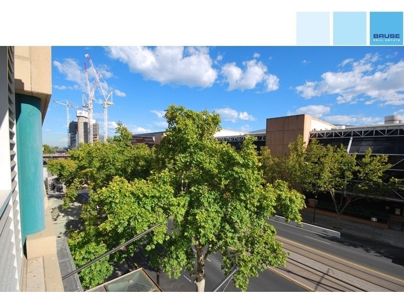 304/102 – 105 North Terrace, Adelaide SA 5000