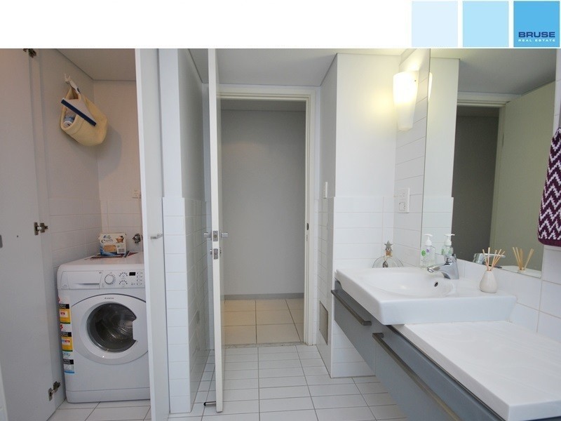 304/102 – 105 North Terrace, Adelaide SA 5000