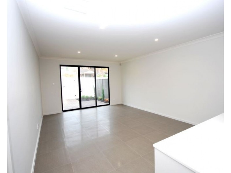 2/250 Military Road, Henley Beach SA 5022
