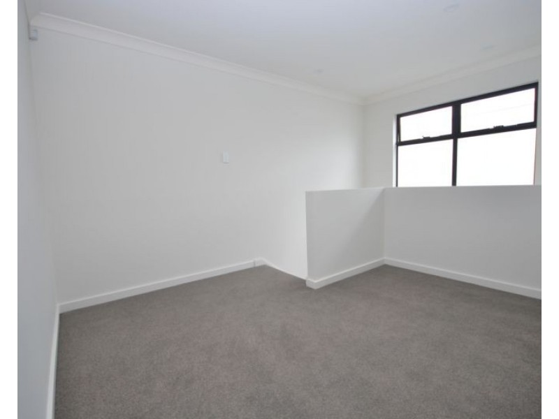 2/250 Military Road, Henley Beach SA 5022