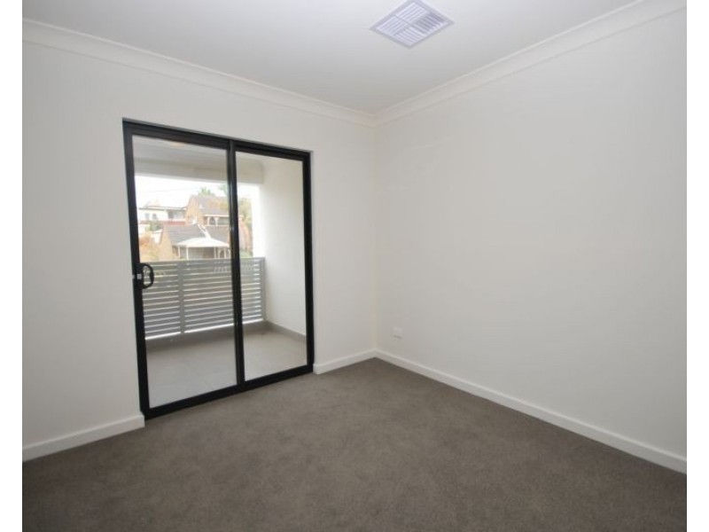2/250 Military Road, Henley Beach SA 5022