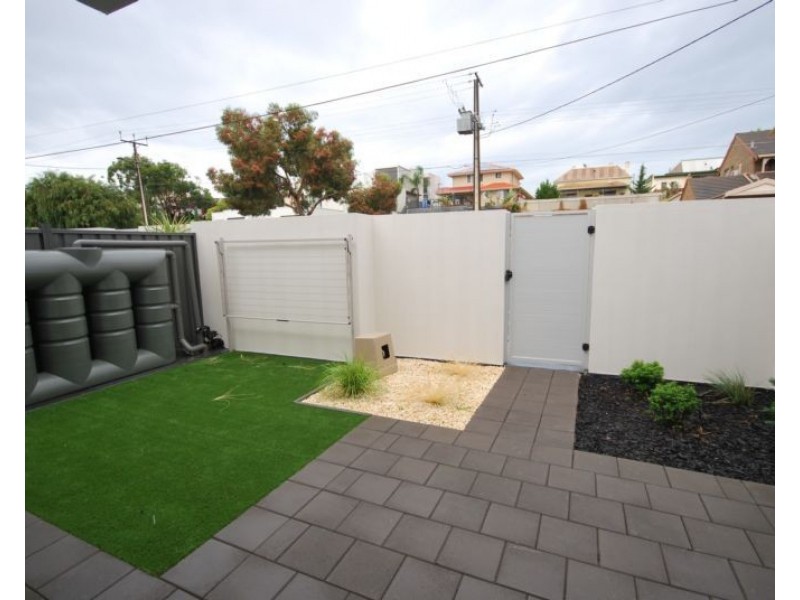 2/250 Military Road, Henley Beach SA 5022