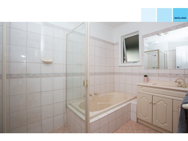 62 Heysen Avenue, Hope Valley SA 5090