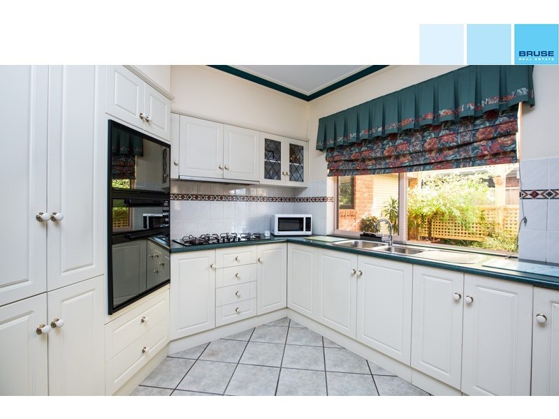 8 Victoria Drive, Oakden SA 5086