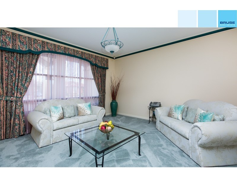 8 Victoria Drive, Oakden SA 5086