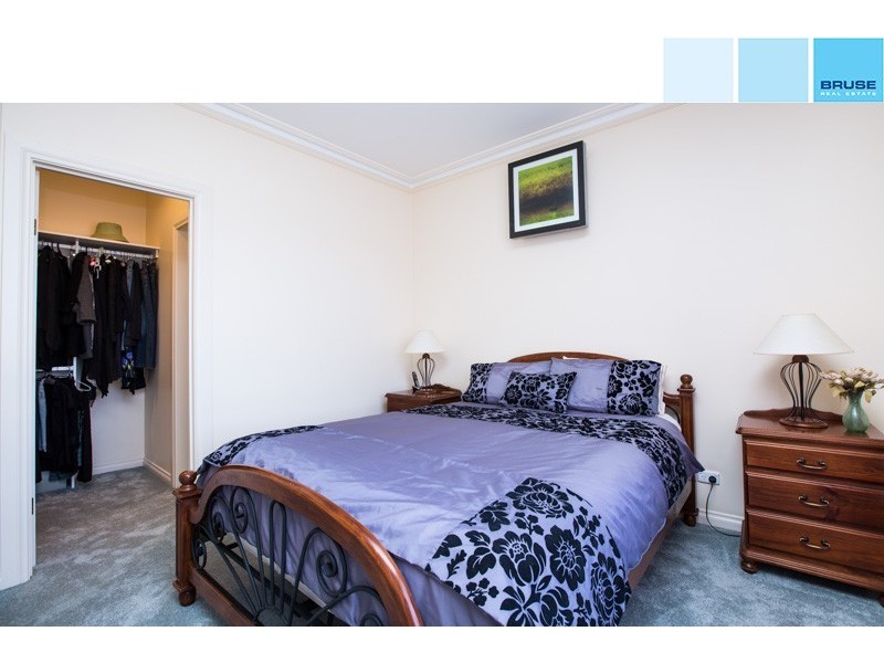 8 Victoria Drive, Oakden SA 5086