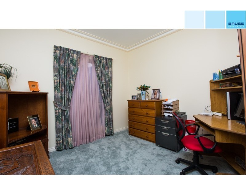 8 Victoria Drive, Oakden SA 5086