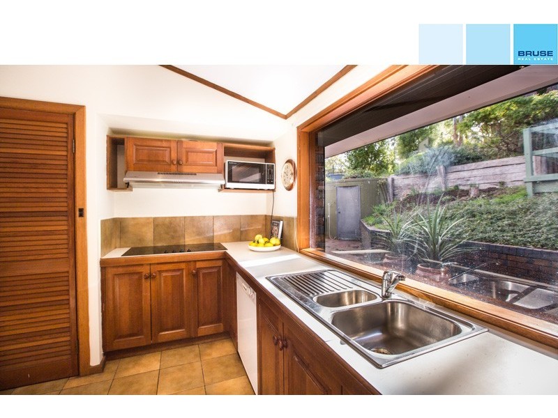 14 Staplehurst Lane, Greenhill SA 5140