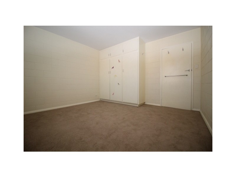 9/21 Laught Avenue, Black Forest SA 5035