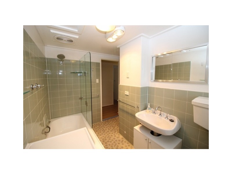 9/21 Laught Avenue, Black Forest SA 5035