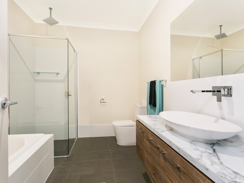 62 Acacia Avenue North, corner of Brooker Avenue, Campbelltown SA 5074