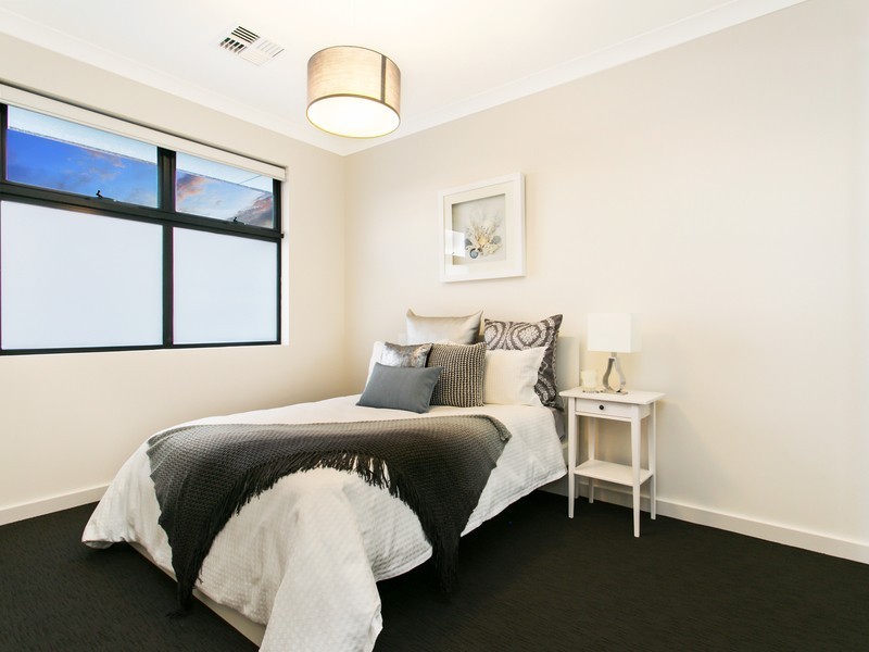 62 Acacia Avenue North, corner of Brooker Avenue, Campbelltown SA 5074