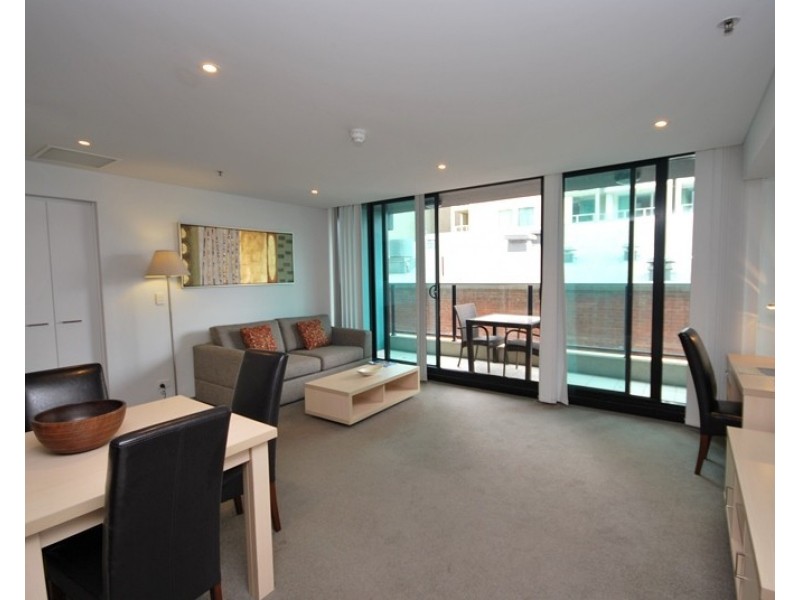 301/102 – 105 North Terrace, Adelaide SA 5000