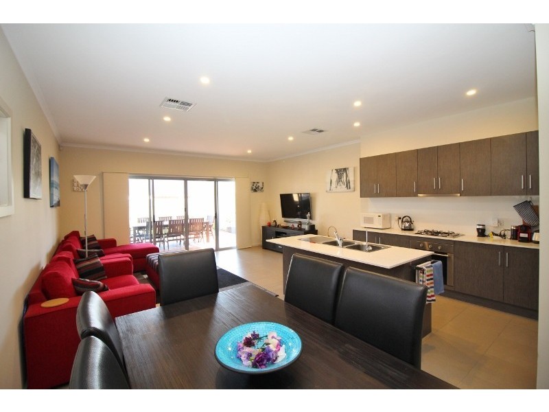 106A Raglan Avenue, South Plympton SA 5038