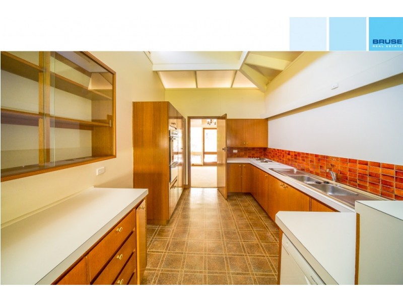 2 Birksgate Drive, Urrbrae SA 5064