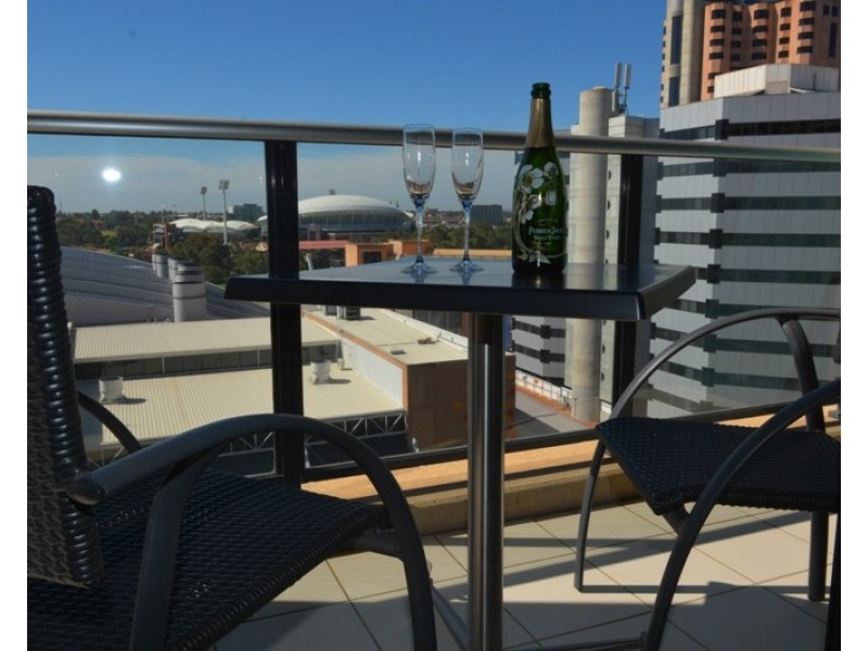 1002/102 – 105 North Terrace, Adelaide SA 5000