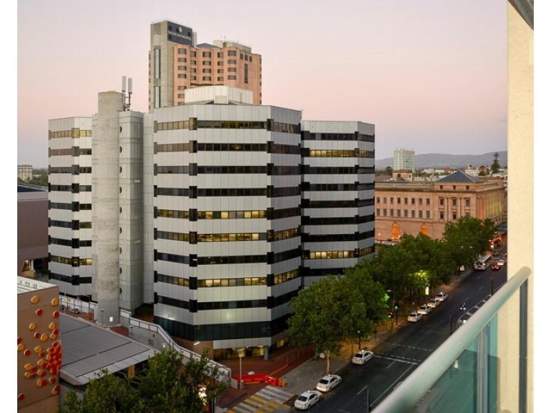 1002/102 – 105 North Terrace, Adelaide SA 5000