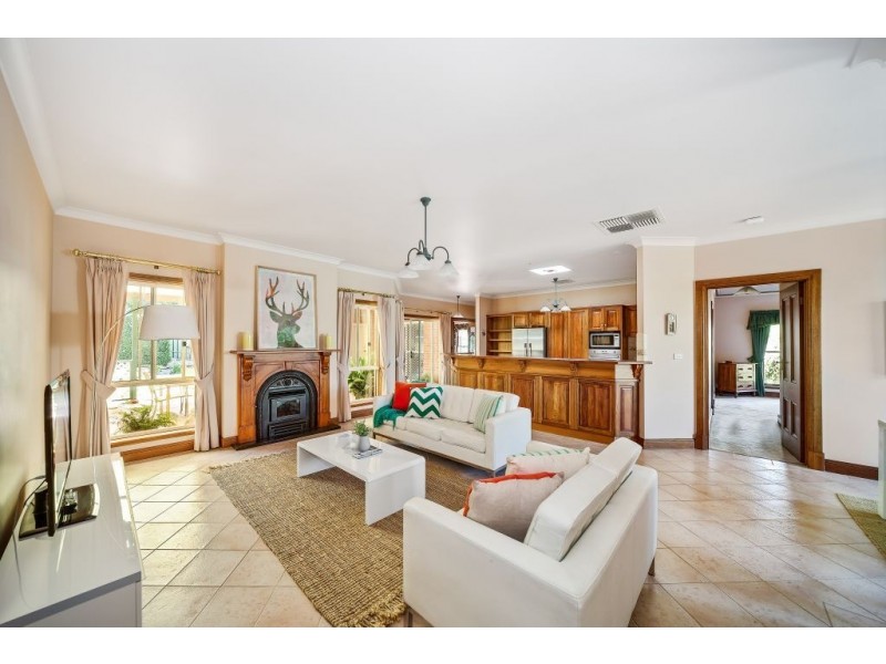 3 Walker Place, Highbury SA 5089